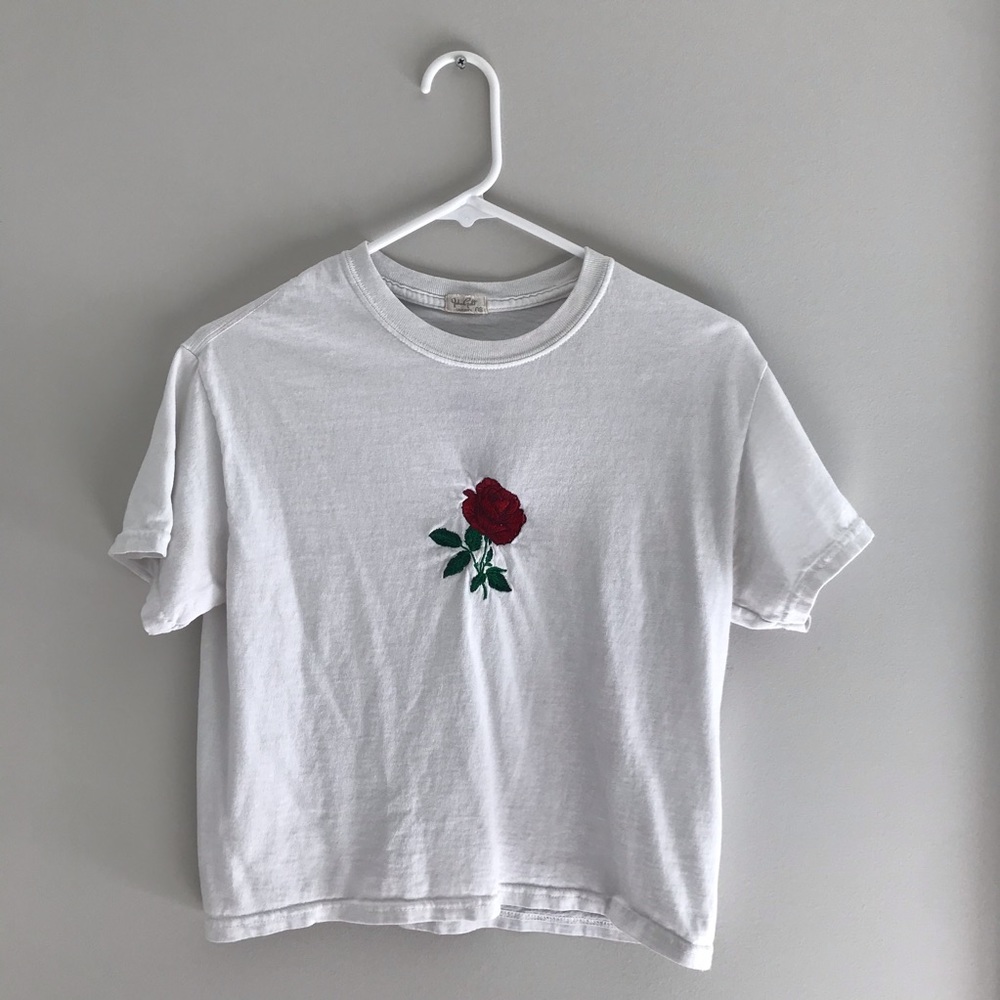 Brandy Melville Rose Crop Tee